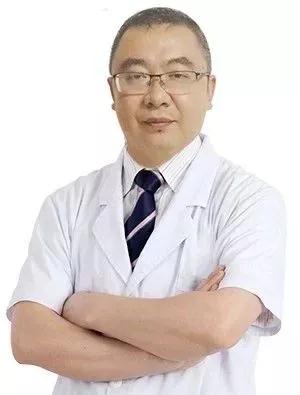 껸